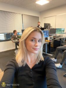 Read more about the article Sig hej til Vanessa – ny Account Manager i praktik hos Sensade! 🙋‍♀️